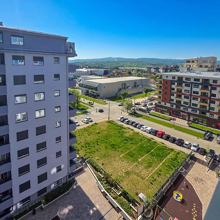 Apartamento Oota Soko With Parking Garage Kragujevac Exterior foto
